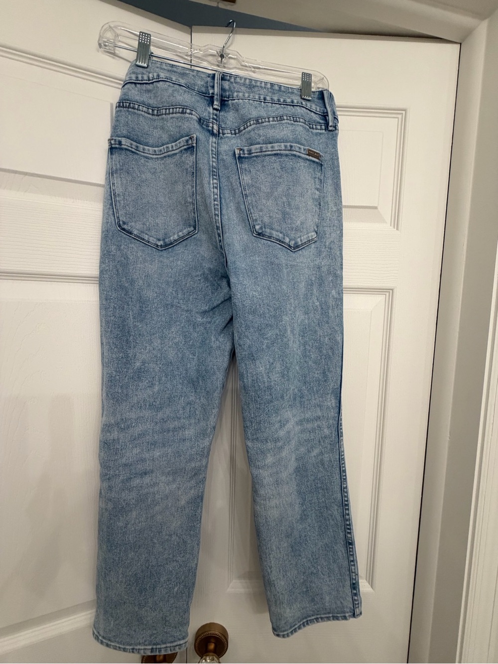 White House Black Market Light Wash Relaxed Women's Jeans